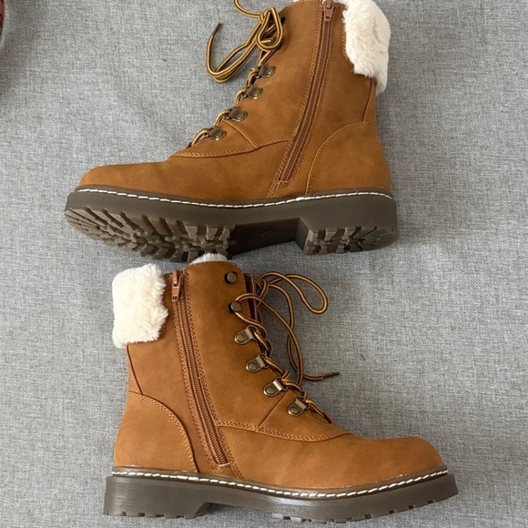 SM New York, leather Fur-Lined Women's Boots NWOT - Picture 8 of 11